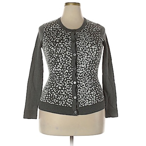 🌸3/$10 Merona Classic Gray Leopard Cardigan Sweater🌸 - Picture 1 of 4